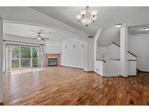 2102 Cedar Grove Trail in Eagan, MN - Building Photo - Building Photo