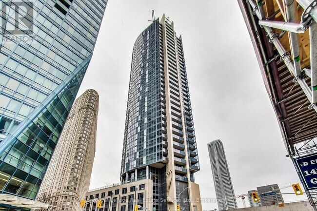 1 The Esplanade in Toronto, ON - Building Photo - Building Photo