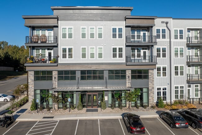 VALE Lake Wylie in Clover, SC - Building Photo - Building Photo