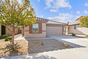 40925 W Patricia Ln in Maricopa, AZ - Building Photo