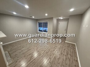 61 Landau Alcove in Woodbury, MN - Building Photo - Building Photo