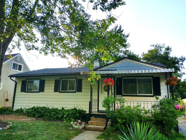 property at 1321 Wendell Ave