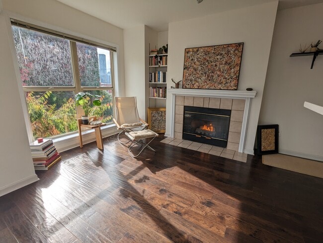 506 E Howell St, Unit 405 in Seattle, WA - Building Photo - Building Photo
