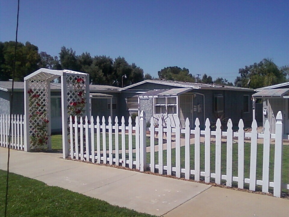 595 S 2nd St in El Cajon, CA - Building Photo