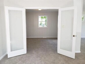 1217 E Indiana Ave in Spokane, WA - Building Photo - Building Photo