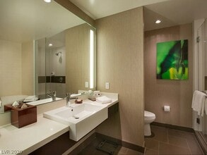 2600 W Harmon Ave, Unit 2309 in Las Vegas, NV - Building Photo - Building Photo