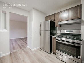 536 Emerson Ave in Pontiac, MI - Building Photo - Building Photo