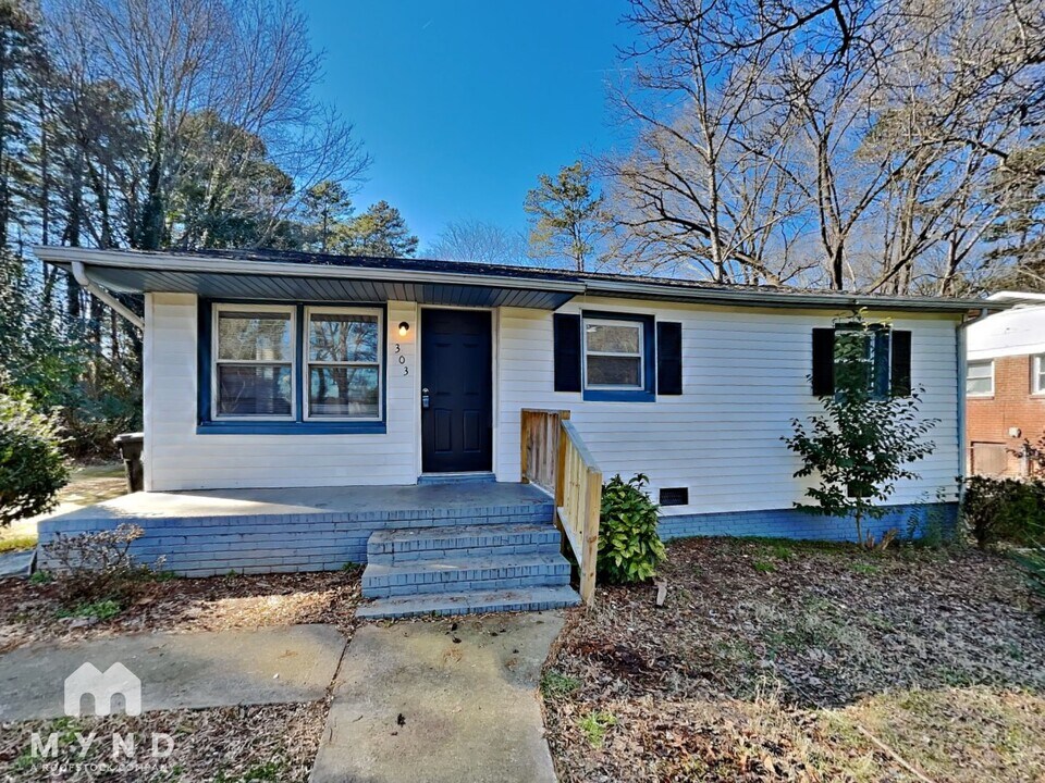 303 Alda Dr in Monroe, NC - Building Photo