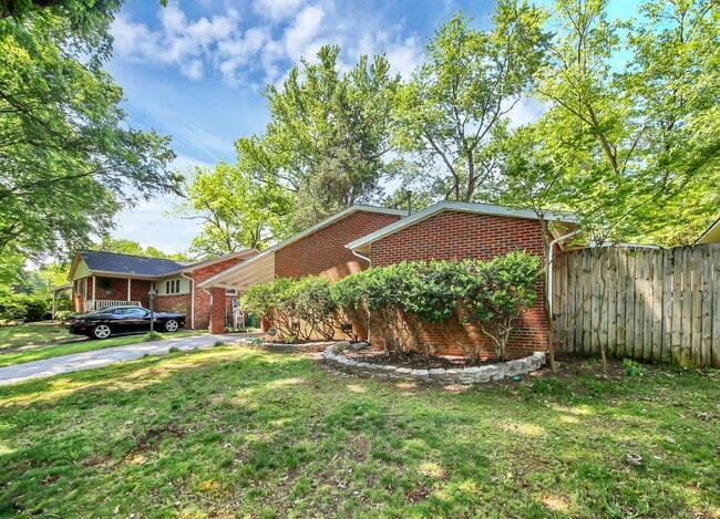 4234 Firwood Ln in Charlotte, NC - Foto de edificio - Building Photo