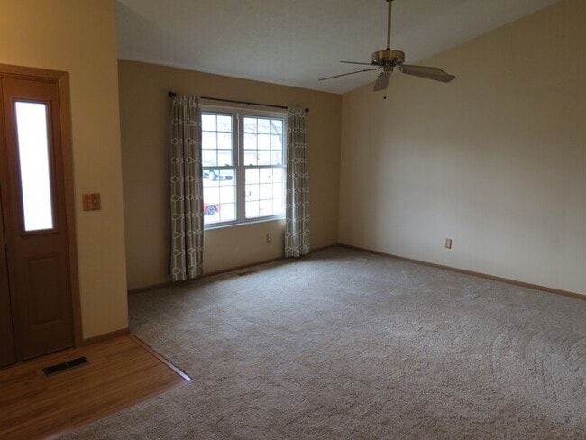 1106 Rendezvous Ln in Columbus, OH - Building Photo - Building Photo