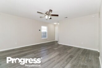 428 Ruby Ln in Jarrell, TX - Foto de edificio - Building Photo