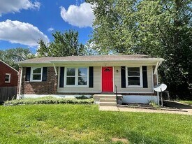 5601 Littleridge Dr in Louisville, KY - Building Photo