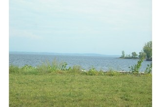 390 Margaret St in Plattsburgh, NY - Building Photo - Building Photo