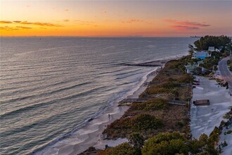 7650 Bayshore Dr in Treasure Island, FL - Building Photo - Building Photo