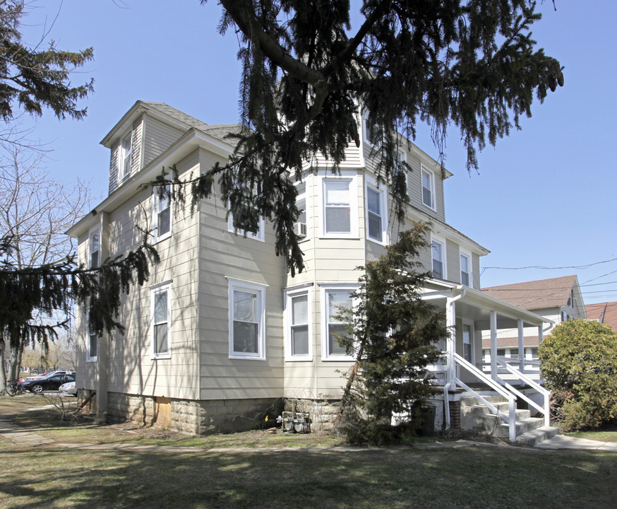 39 Union Ave in Manasquan, NJ - Building Photo