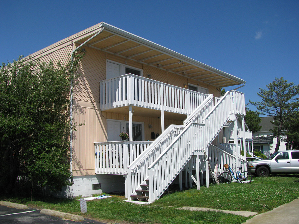 404 Bayshore Dr in Ocean City, MD - Foto de edificio