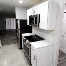1335 NW 94th Way in Coral Springs, FL - Building Photo - Building Photo