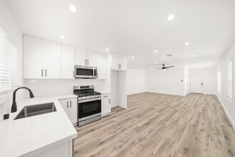 3504 Sandwood St in Lakewood, CA - Building Photo - Building Photo