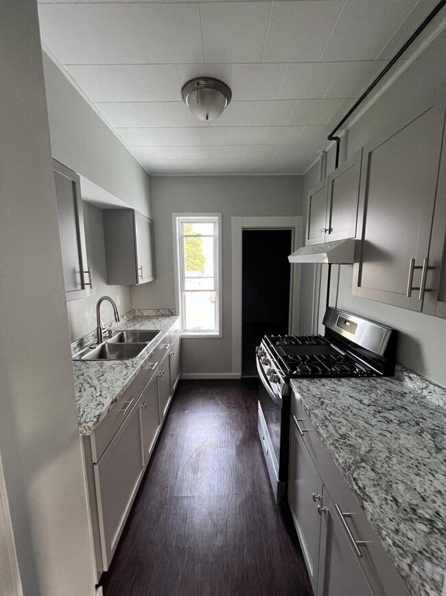 118 Riddle St, Unit #2