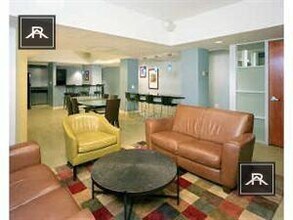 187 Freeman St in Brookline, MA - Building Photo - Building Photo