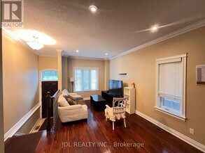 198a Finch Ave E in Toronto, ON - Building Photo - Building Photo