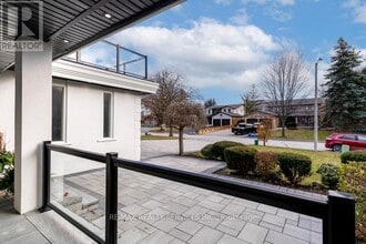 30 Queen Post Dr in Vaughan, ON - Building Photo - Building Photo