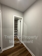 6405 Brookside Rd in Kansas City, MO - Building Photo - Building Photo