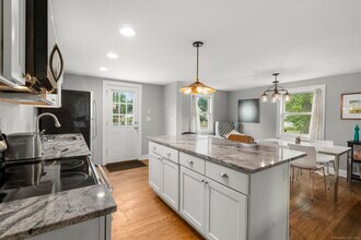 14 Lynette Dr in North Haven, CT - Building Photo - Building Photo