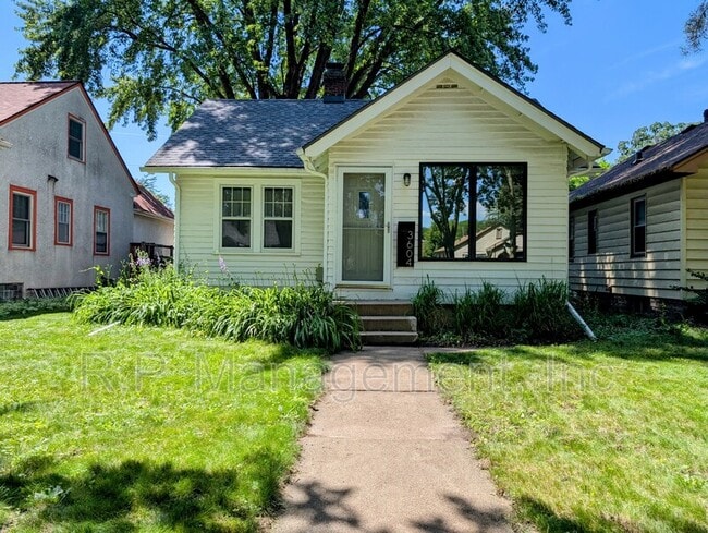 property at 3604 44th Ave S