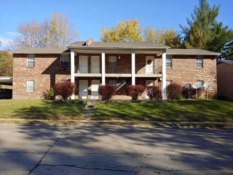 3120 Themis St in Cape Girardeau, MO - Building Photo