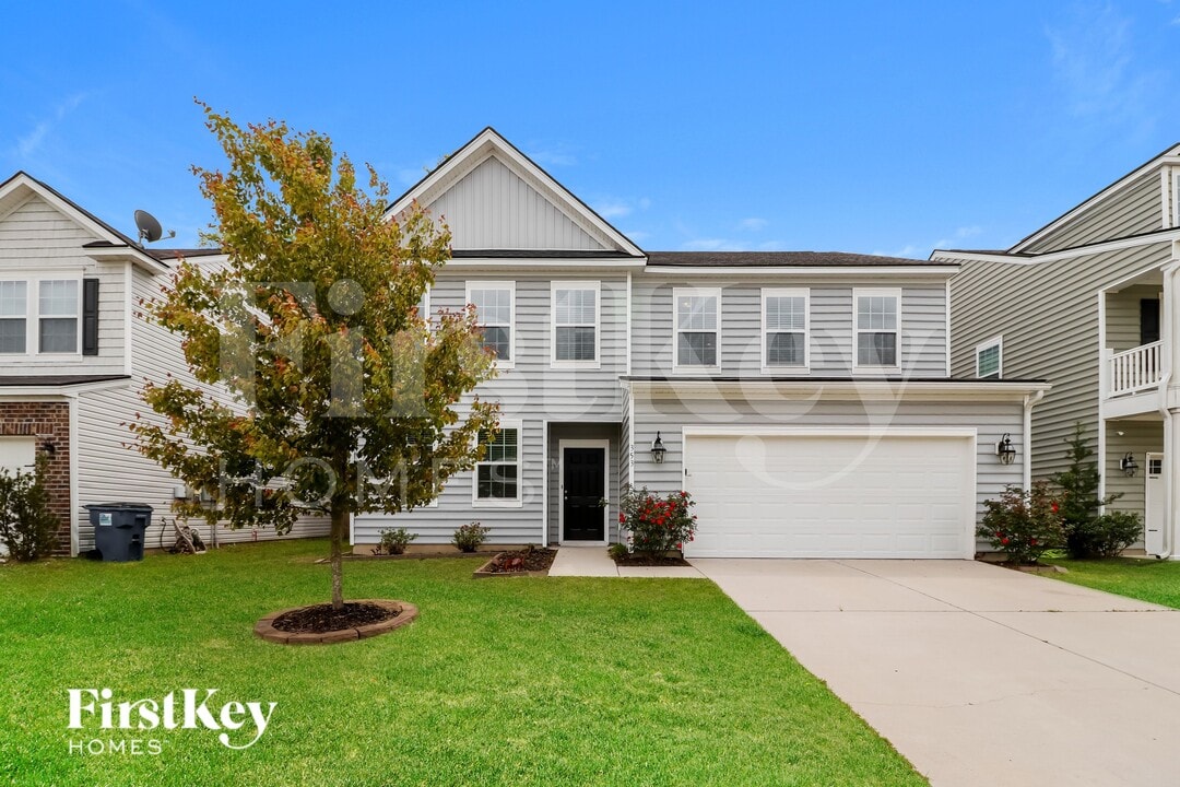 353 Bradley Bend Dr in Moncks Corner, SC - Foto de edificio