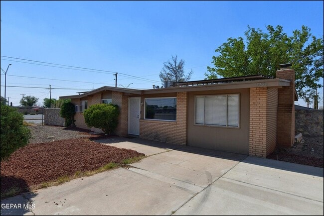 5726 Dearborne Dr in El Paso, TX - Building Photo - Building Photo