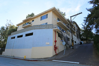 6100 Primrose Ave in Los Angeles, CA - Foto de edificio - Building Photo