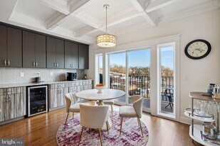 325 Wright St in Philadelphia, PA - Building Photo