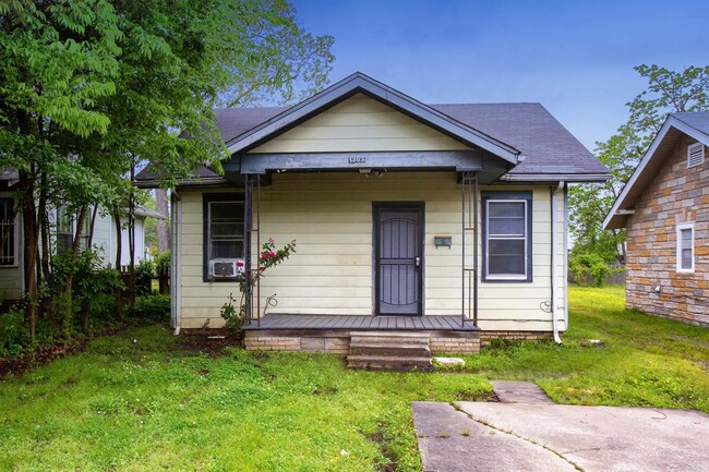property at 1303 Division St