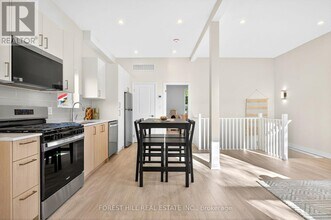 31 Harrow Dr in Toronto, ON - Building Photo - Building Photo