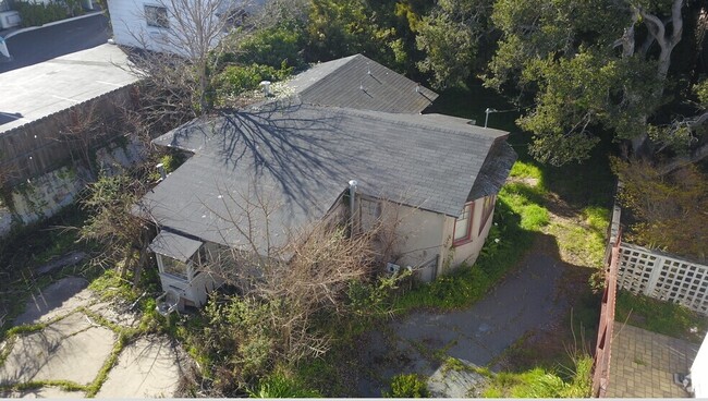 1045-1047 Cass St in Monterey, CA - Foto de edificio - Building Photo
