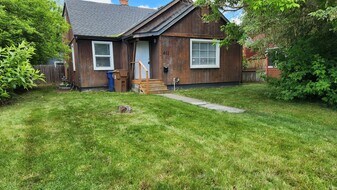 611 S Ferrall St in Spokane, WA - Building Photo