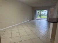 9615 NW 1st Ct, Unit 10-204 in Pembroke Pines, FL - Foto de edificio - Building Photo