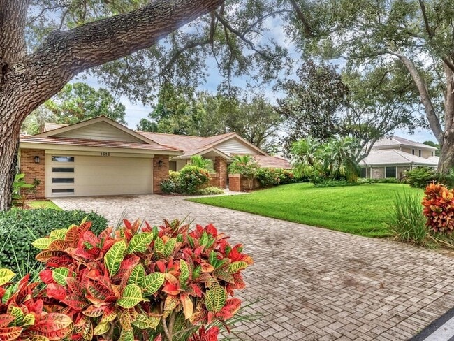1612 Pine Harrier Cir in Sarasota, FL - Building Photo - Building Photo