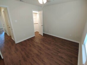 228 Karem Cir in Woodway, TX - Building Photo - Building Photo