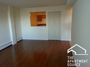 6821 N Sheridan Rd, Unit 302 in Chicago, IL - Building Photo - Building Photo