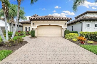 7831 Valencia Ct in Naples, FL - Building Photo - Building Photo