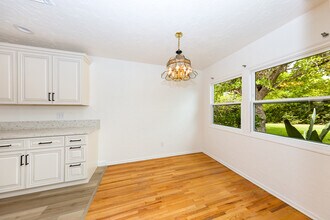 15853 Romar St in Los Angeles, CA - Building Photo - Building Photo