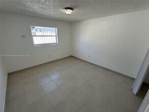 424 NW 13th St in Florida City, FL - Building Photo - Building Photo