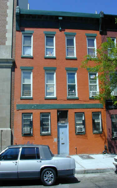 844 Kent Ave in Brooklyn, NY - Building Photo - Building Photo