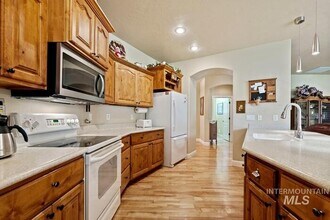 2262 W Windchime Dr in Meridian, ID - Building Photo - Building Photo