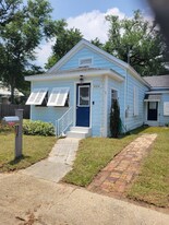 714 W Zarragossa St in Pensacola, FL - Building Photo