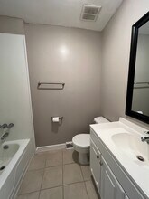 2531 E Pine Grove Pl in Springfield, MO - Building Photo - Building Photo