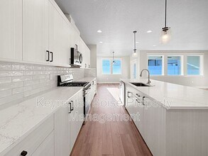 4401 E Wedge St in Nampa, ID - Building Photo - Building Photo